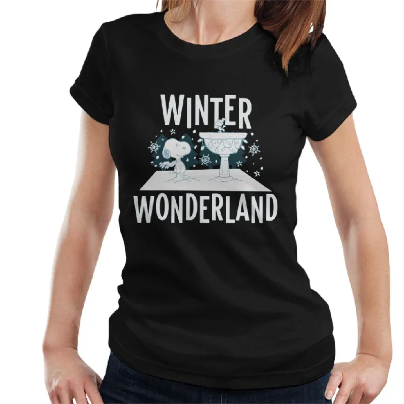 Peanuts Snoopy Woodstock Winter Wonderland Women's T-Shirt Seamless Knitted Crochet