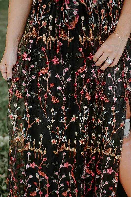 ECB Exclusive: Dreamy Floral Maxi Dress, Black