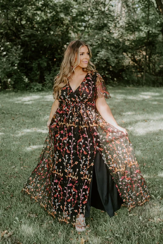 ECB Exclusive: Dreamy Floral Maxi Dress, Black