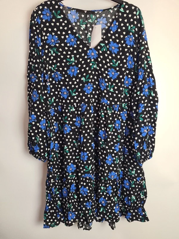 V Neck Tiered Mini Blue Floral Dress Size 12 **** V440