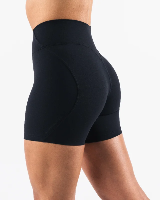 Aura Short 5"" - Black