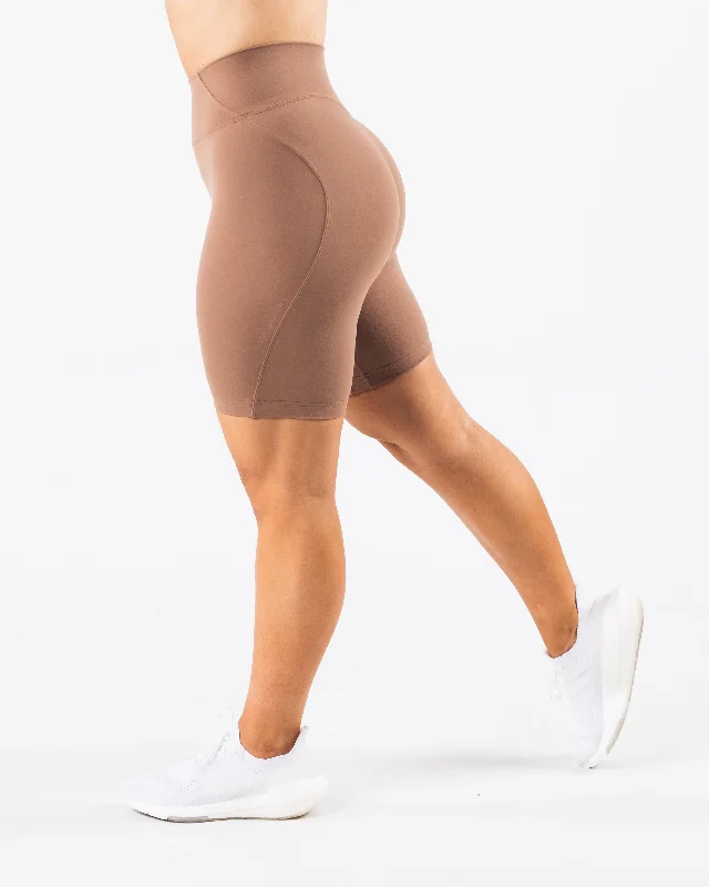 Aura Short 9"" - Oak